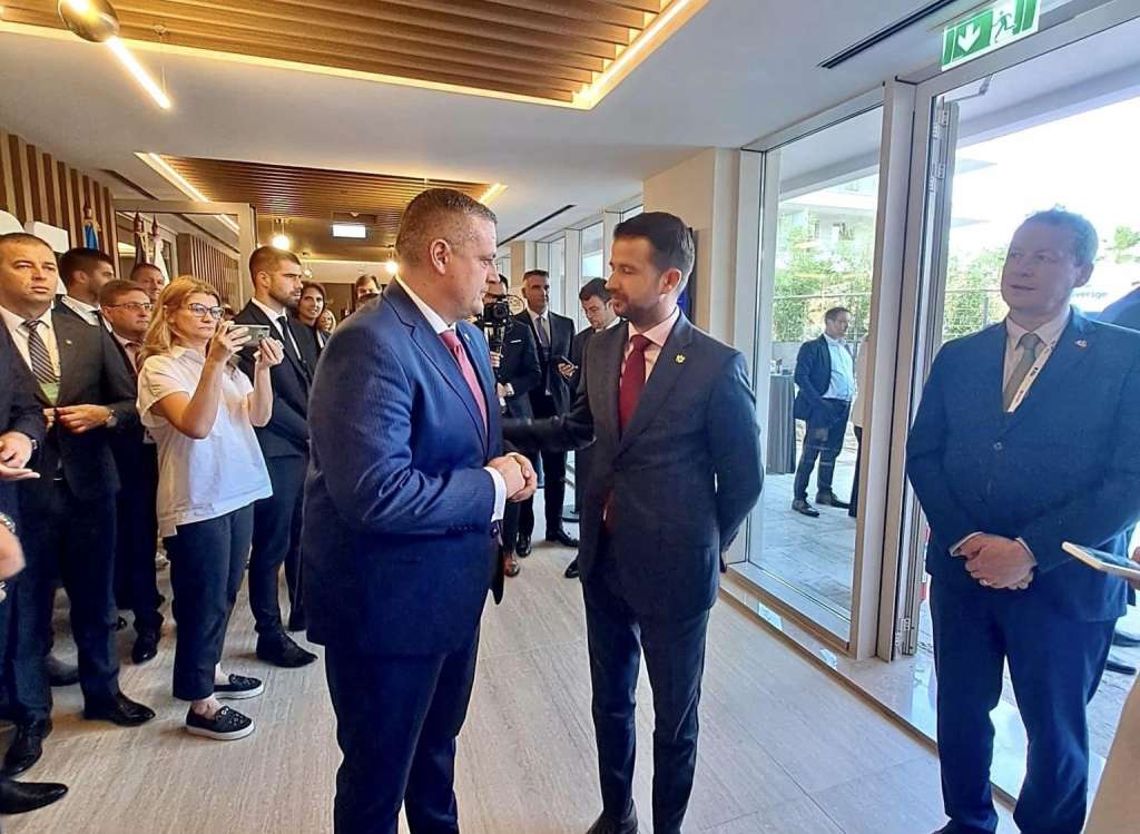 Mijatović na otvaranju konferencije u Kotoru pozvao Milatovića da posjeti BiH