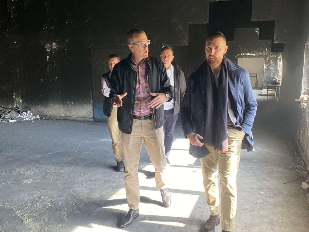 Mijatović obišao radove na adaptaciji prostora za studentski hub na Mašinskom fakultetu