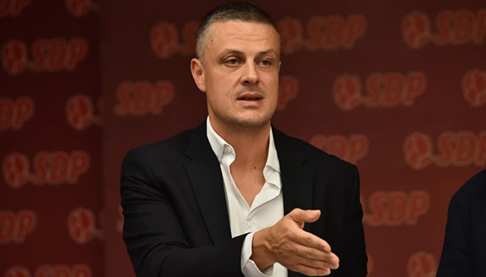 Mijatović pisao Porfiriju zbog crkve u dvorištu Fate Orlović