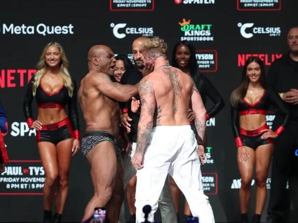 Mike Tyson na vaganju ošamario Jakea Paula