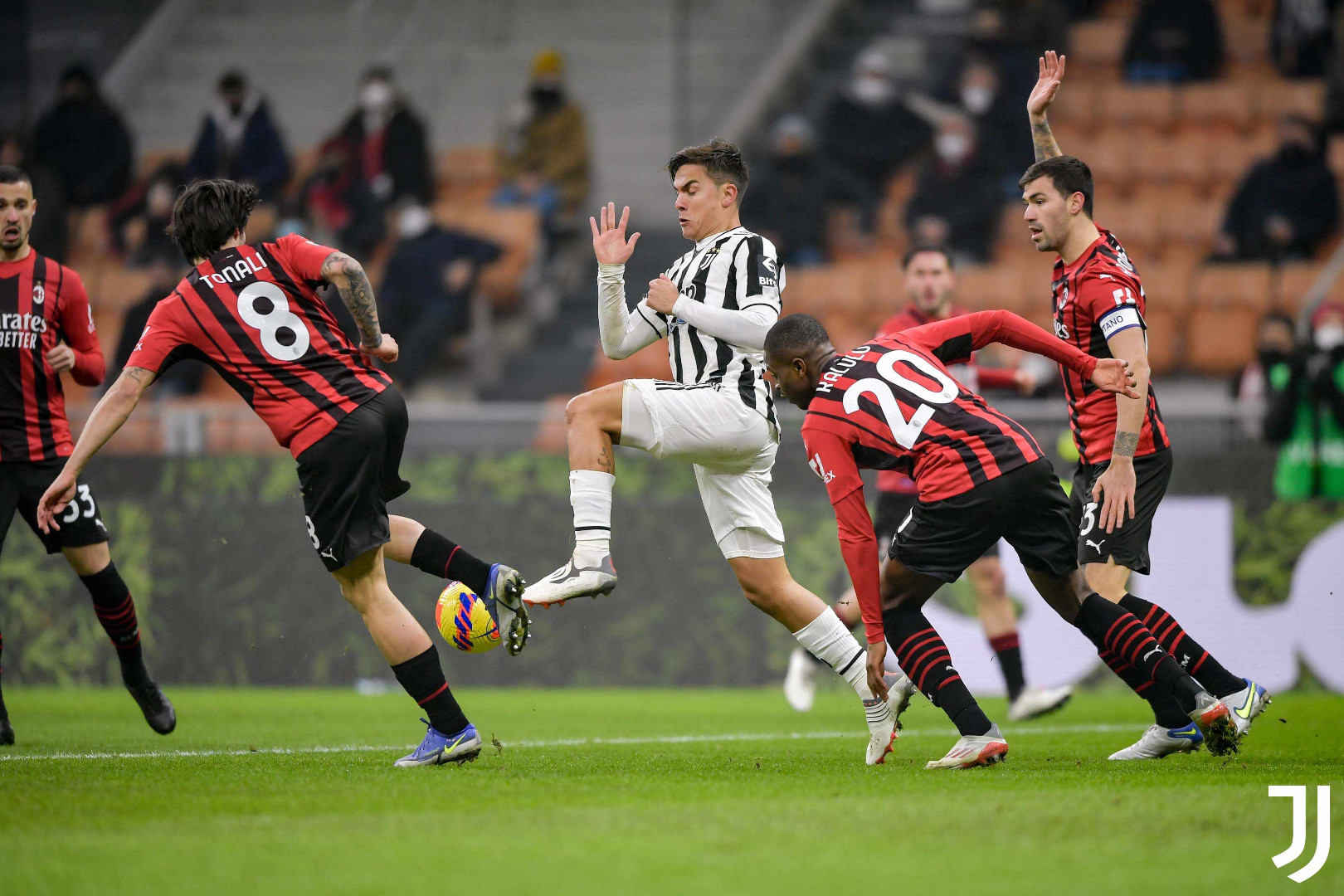 Milan i Juventus podijelili bodove u susretu bez pogodaka