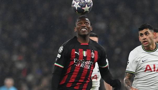 Milan nakon 11 godina u četvrtfinalu Lige prvaka