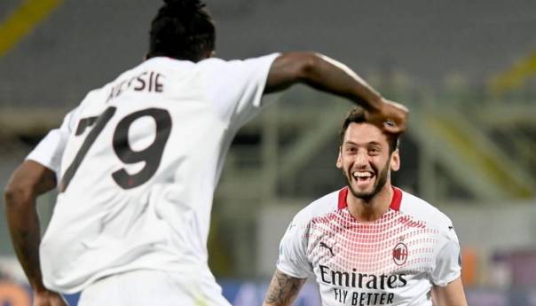 Milan nakon sjajnog preokreta slavio u Firenci