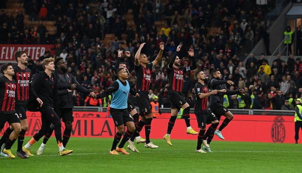 Milan nastavlja utrku s Napolijem