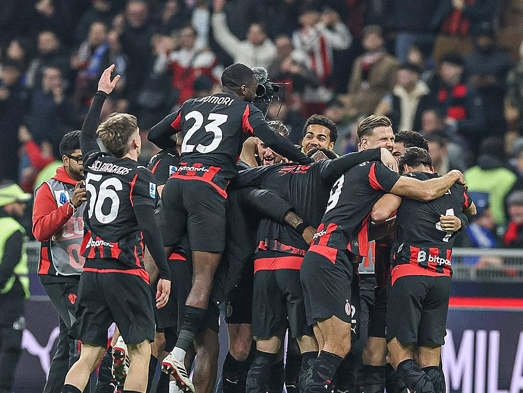 Milan ponovo slavio u gradskom derbiju