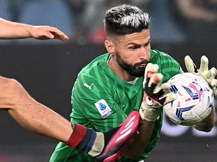 Milan rasprodao sve zalihe golmanskog dresa Girouda