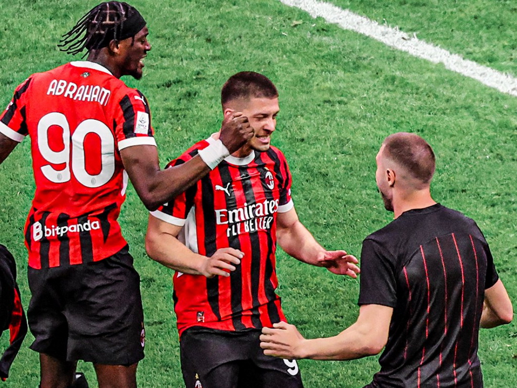 Milan se spasio poraza nakon što je gubio 2:0 od Fiorentine