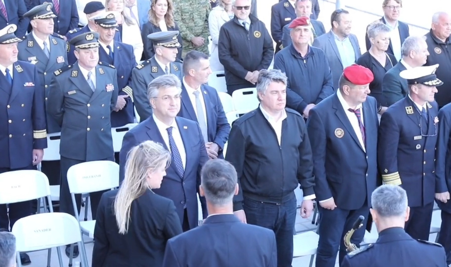 Milanović i Plenković jedan do drugog, bez rukovanja, razgovora i pogleda