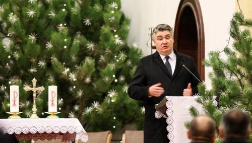 Milanović na Kosovu: Drugi put govorim u crkvi, prvi put je bilo u Fojnici