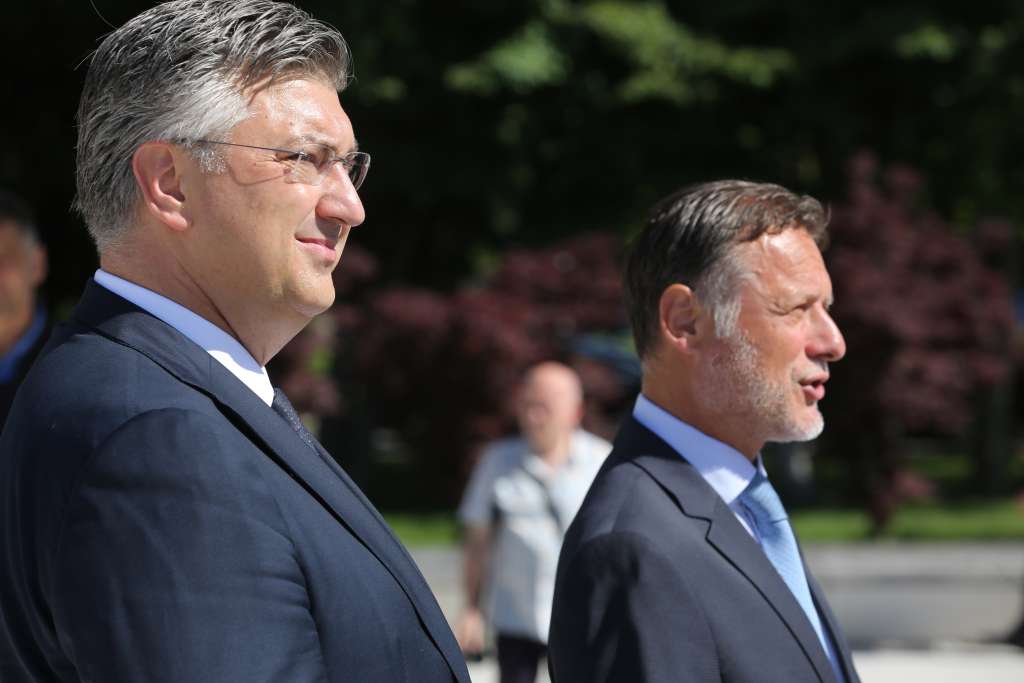 Milanović 'ne priznaje i ne želi učestvovati u Danu državnosti', stigle kritike