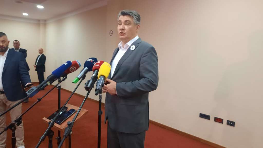 Milanović nije tražio adaptaciju rezidencije, traži istragu na što je potrošen novac