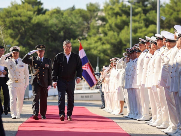 Milanović oštro: Hrvatska mora graditi ratne brodove, ovo što imamo je ništa