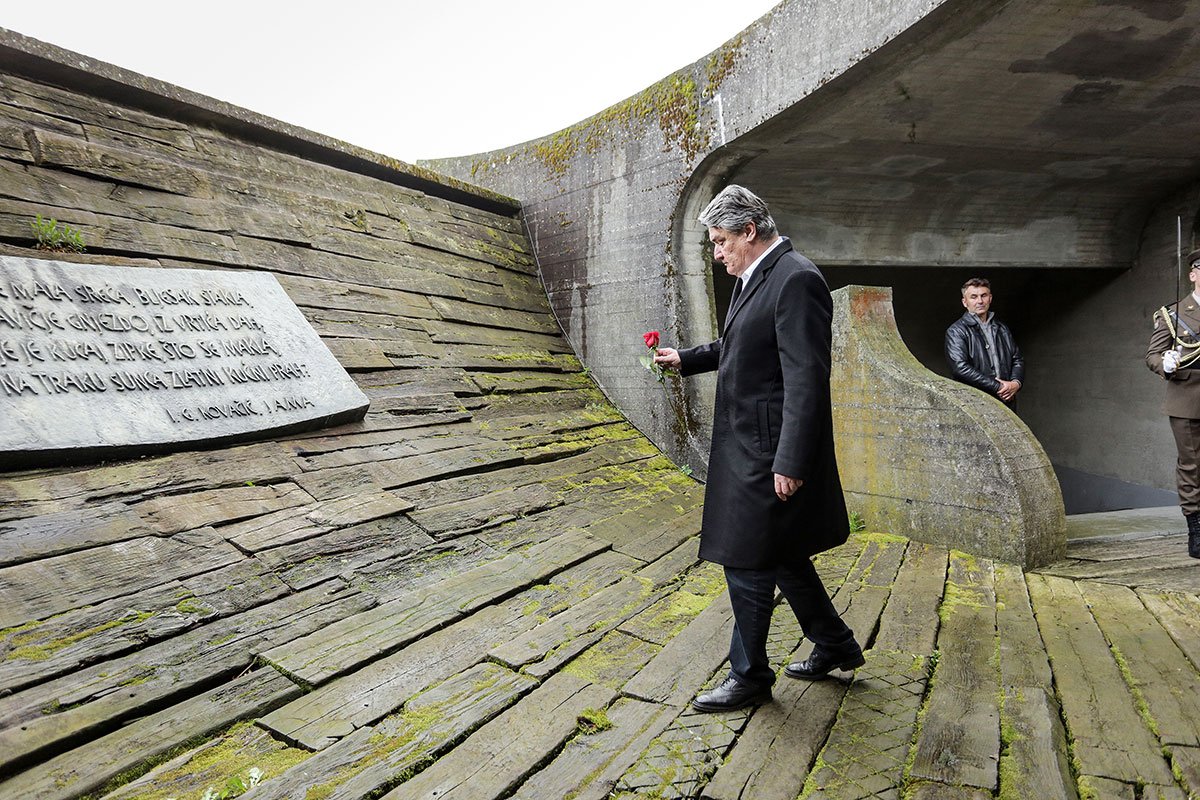 Milanović: Plenković udbaš druge generacije, Pupovac zamijenjen za fotokopirni aparat