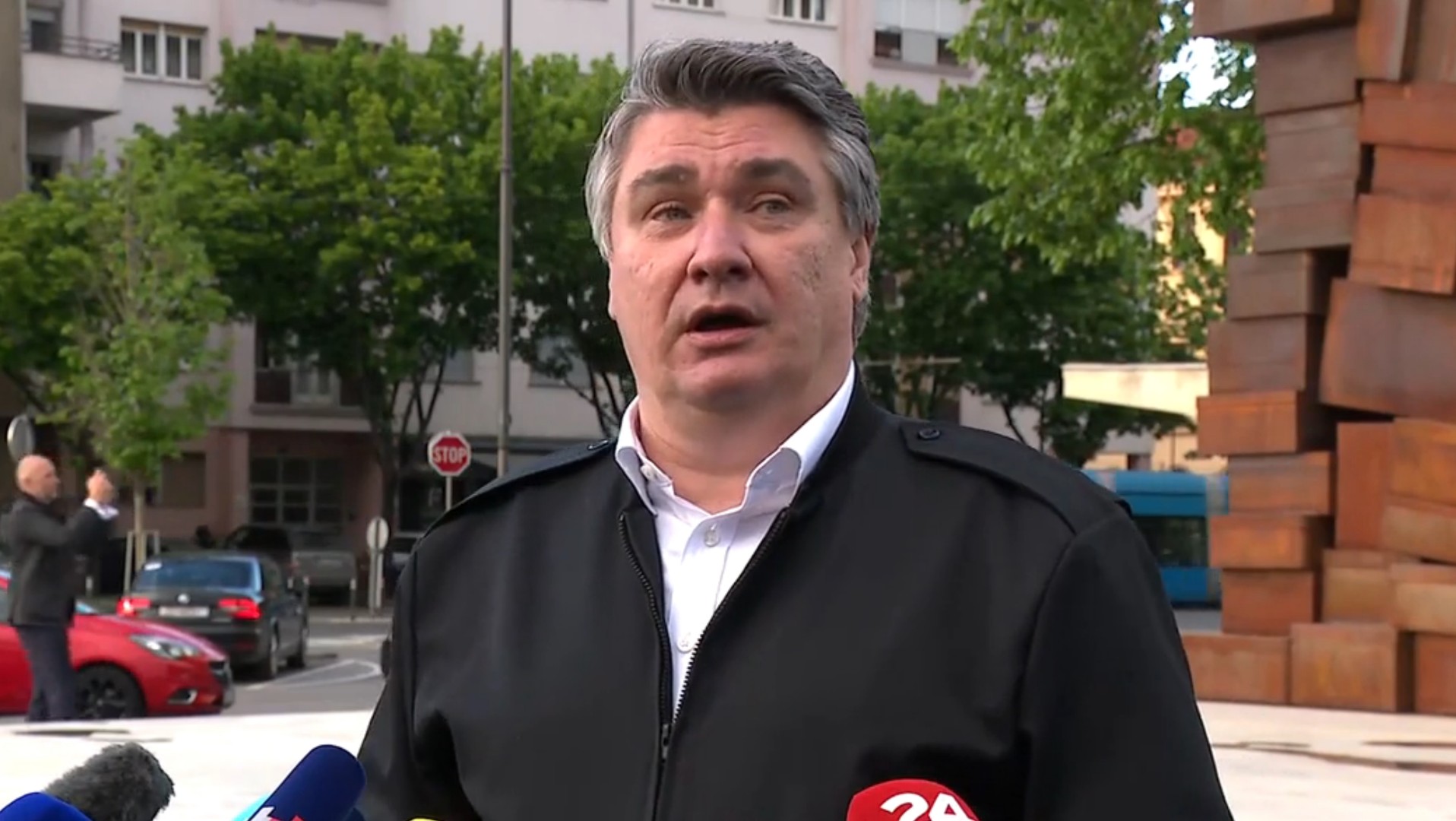 Milanović: Schmidt je nelegalno došao u BiH, ali upliće se u sve