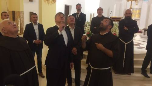 Milanović u Tomislavgradu obišao Franjevački samostan i razgovarao s načelnikom