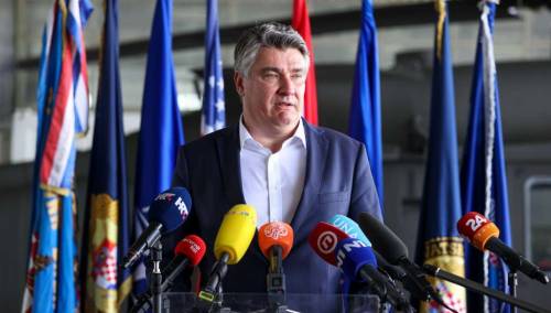 Milanović: Zašto Schmidt ne iskoristi ovlasti i promijeni Izborni zakon