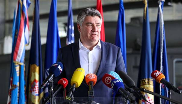 Milanović: Zašto Schmidt ne iskoristi ovlasti i promijeni Izborni zakon