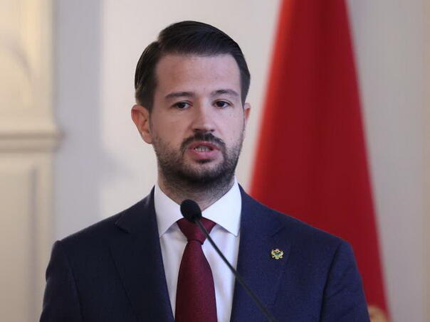 Milatović: Iz BiH stiže helikopter sa posadom za gašenje požara