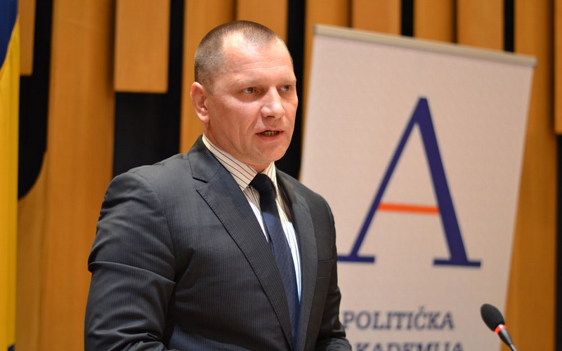 Miletić HDZ-u: Negiranje genocida nije EU princip, Inzko da nametne zakon