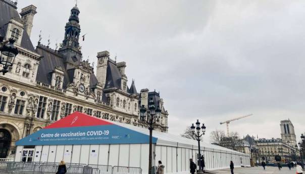 Milion Francuza primilo prvu dozu vakcine prije novog zakona o restrikcijama za nevakcinisane