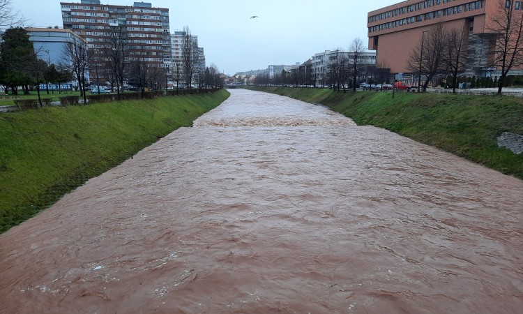 Miljacka nabujala nakon obilne kiše