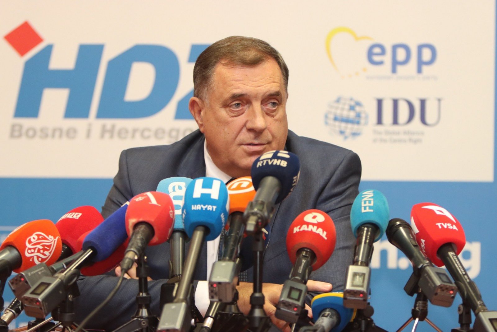 Milorad Dodik: Mora se promijeniti zakon da se smijeni CIK