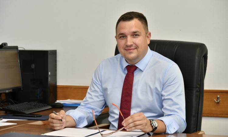 Državni ministar Miloš Lučić pozitivan na koronu