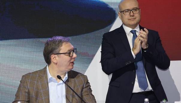 Miloš Vučević novi predsjednik SNS-a