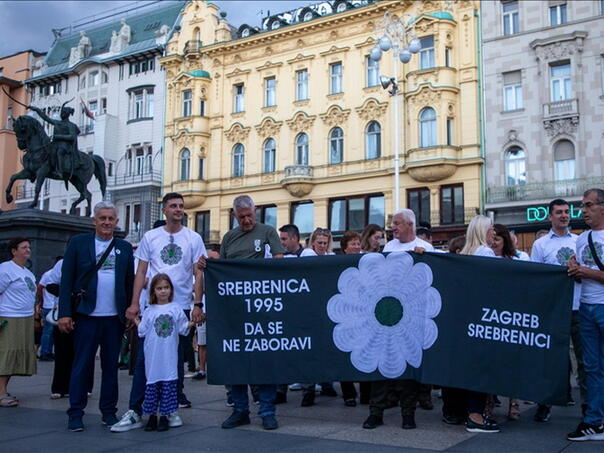 Mimohod sjećanja u Zagrebu povodom 30. godišnjice genocida u Srebrenici