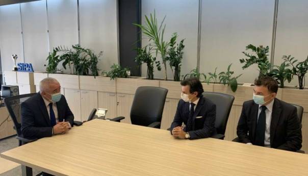 Minasi sa saradnicima posjetio SIPA-u