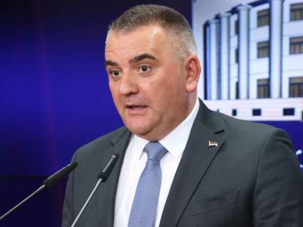 Minić poručio mljekarima: Majstori, nećete doći traktorima pred Vladu