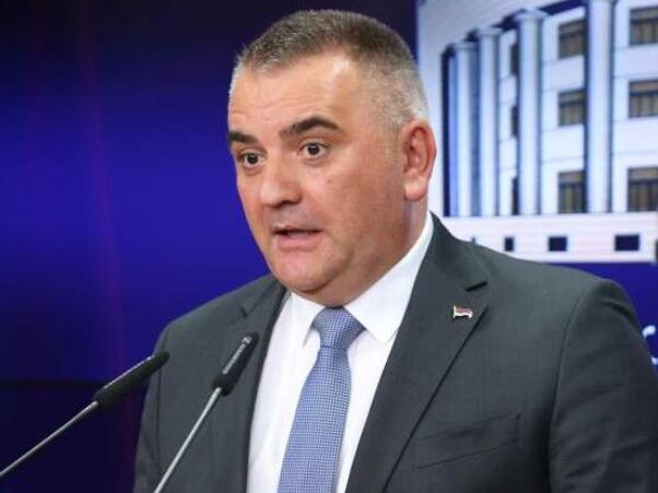 Minić poručio mljekarima: Majstori, nećete doći traktorima pred Vladu