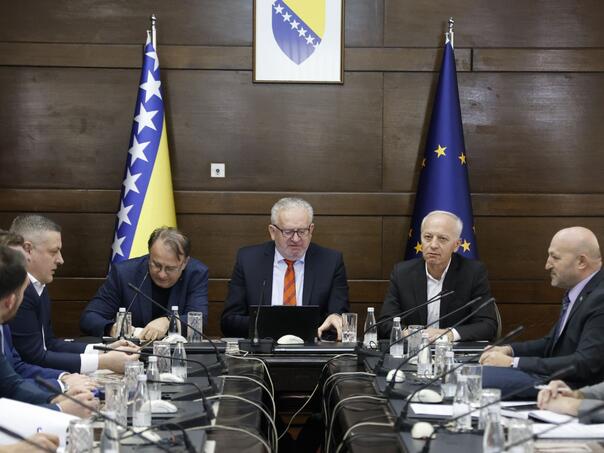 Minimalac ostaje 1000 KM, nema smanjenja oporezivog dijela!