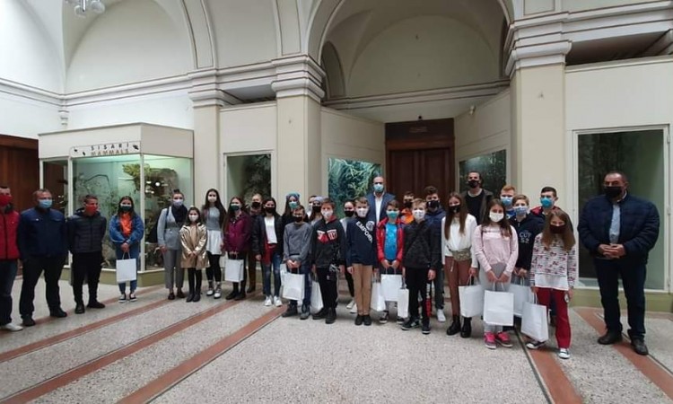 Ministar Alikadić sa učenicima iz Kotor Varoši posjetio Zemaljski muzej BiH