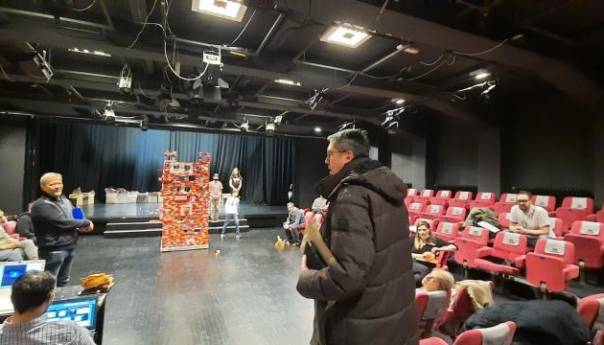 Ministar Avdić obišao Kamerni teatar 55 i najavio podršku njegovom radu