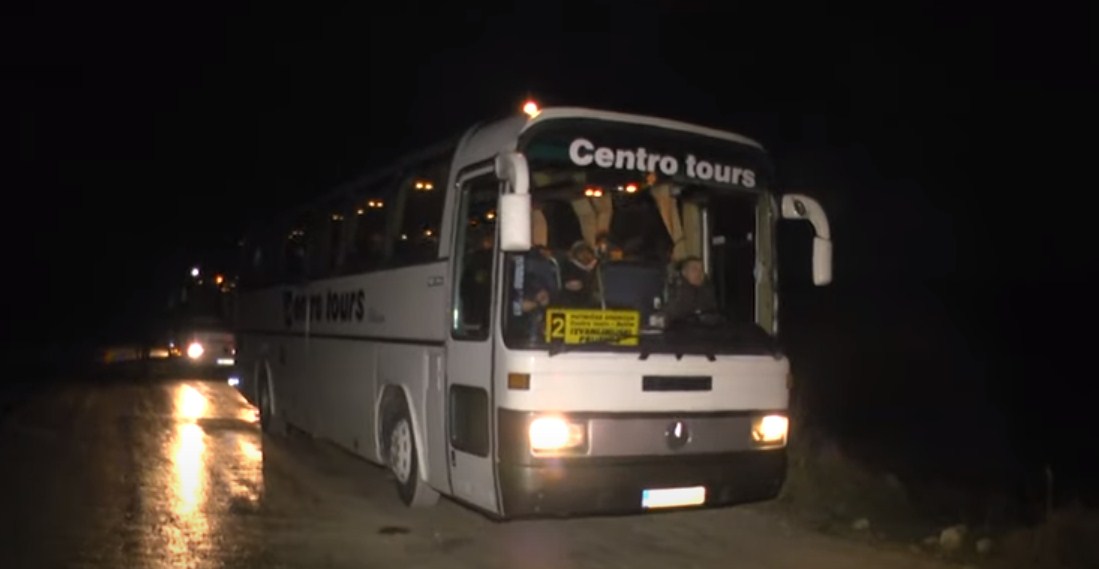 Ministar Cikotić: Migranti će prenoćiti u autobusima