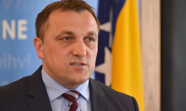 Ministar Dedić pozitivan na koronavirus