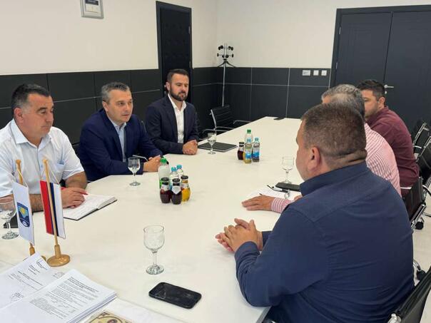 Ministar Dizdar posjetio Kotor Varoš, razgovarano o unapređenju uslova života povratnika