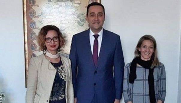 Ministar Hadžović potpisao Memorandum o mirovnom obrazovanju