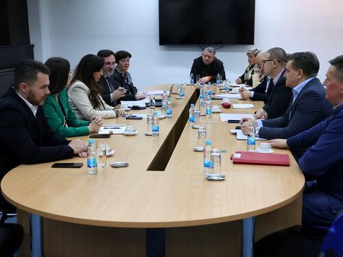 Hasičević s poslodavcima i sindikalcima o zakonima o kontroli cijena i zaštiti potrošača