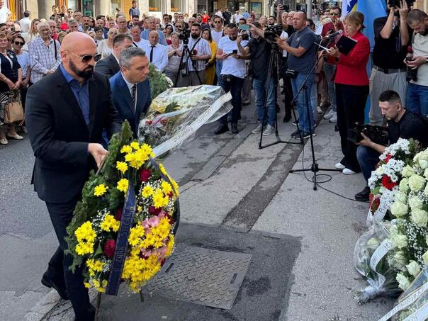 Ministar Isak prisustvovao obilježavanju 30. godišnjice masakra na Markalama