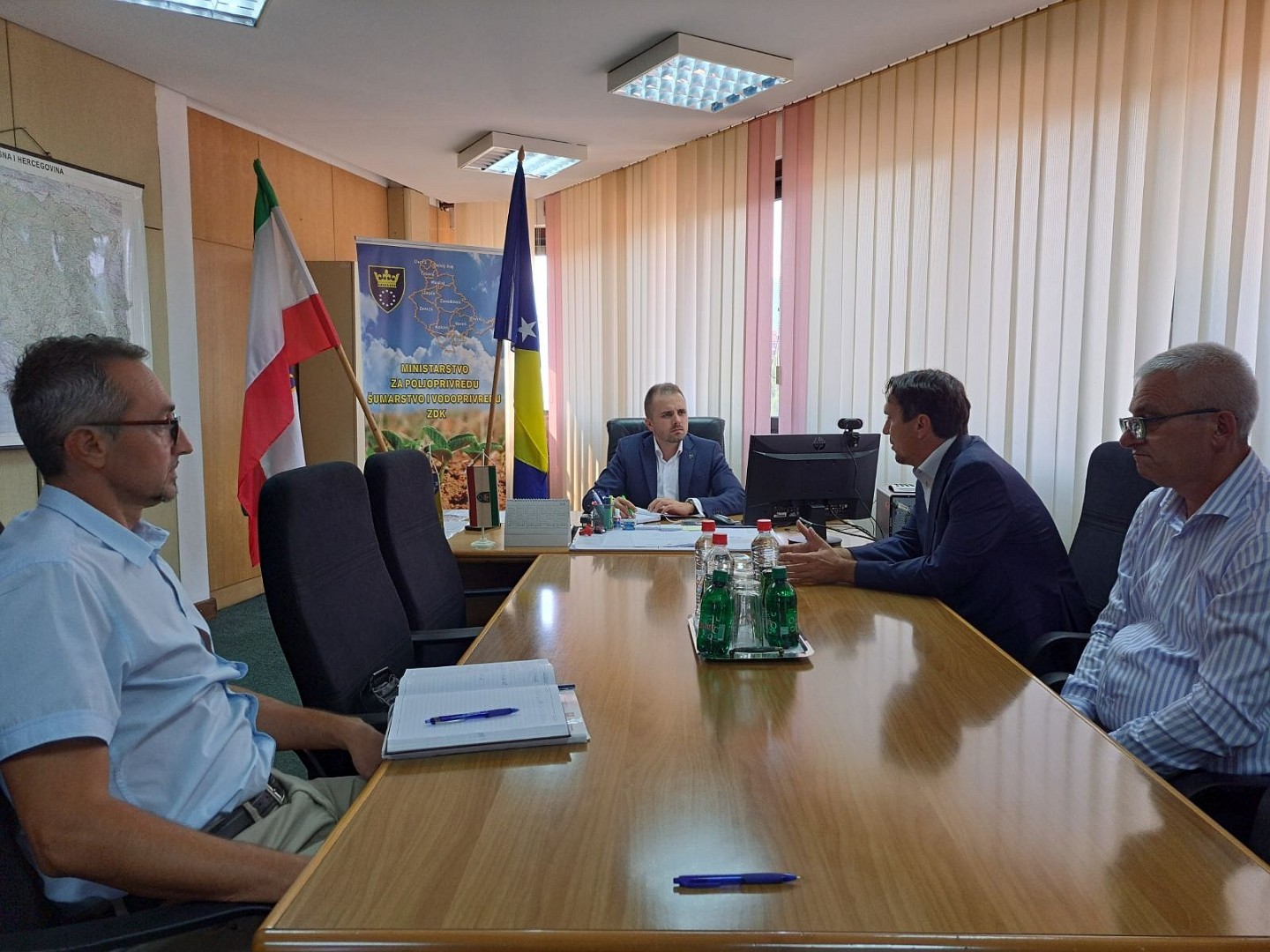 Ministar Jasmin Čajić sa načelnikom Usore Zvonimirom Anđelićem
