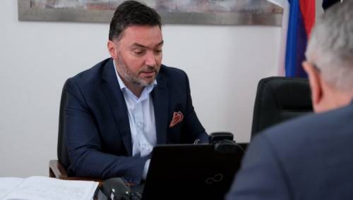 Ministar Košarac i UNDP o podršci privrednicima