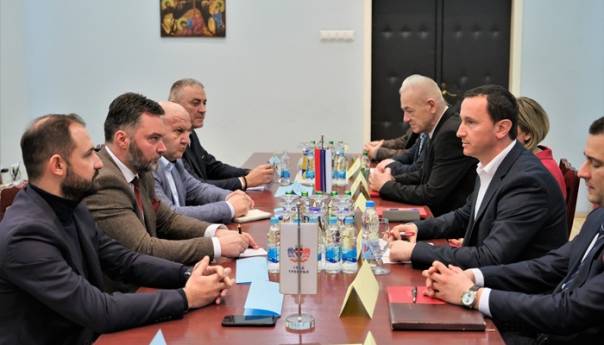 Ministar Košarac u Trebinju sa hercegovačkim vinarima