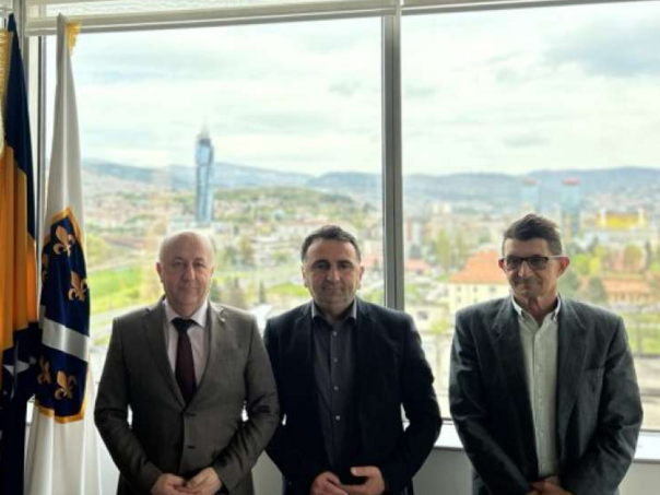 Ministar Lokmić i načelnik Sofradžija o izgradnji spomen-obilježja herojima