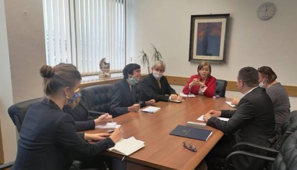 Ministar Lučić razgovorao s ambasadorima Njemačke i Francuske