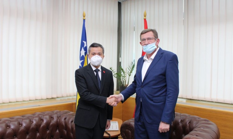 Ministar Mitrović i ambasador Ji o unapređenju odnosa BiH i Kine