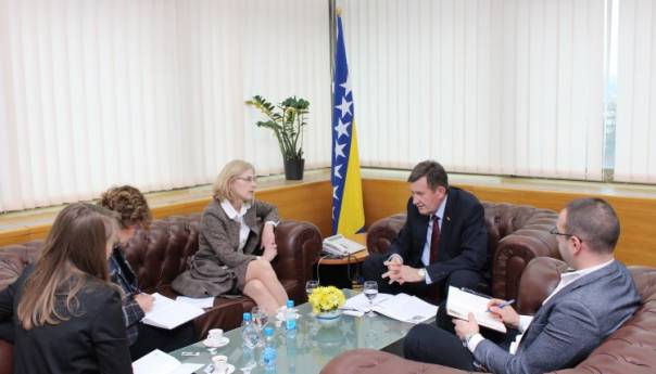 Ministar Mitrović razgovarao s ambasadoricom Austrije u BiH