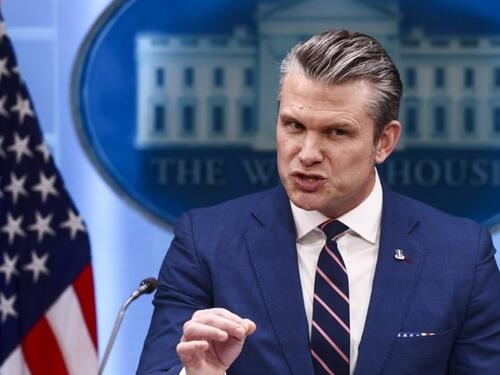 Ministar odbrane hvali američku vojsku: Svake godine treba dobiti Nobela za mir