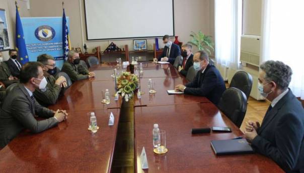 Podžić i Okolić primili odlazećeg generala Platzera
